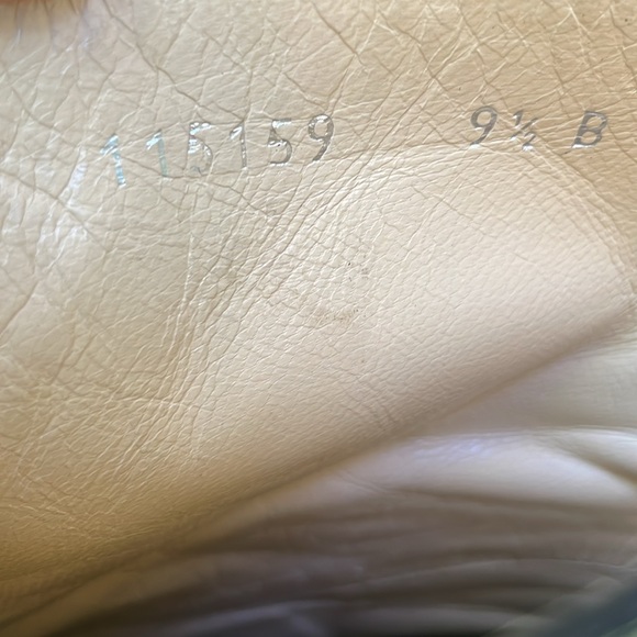 Vintage black Gucci pebble leather booties - Picture 4 of 14